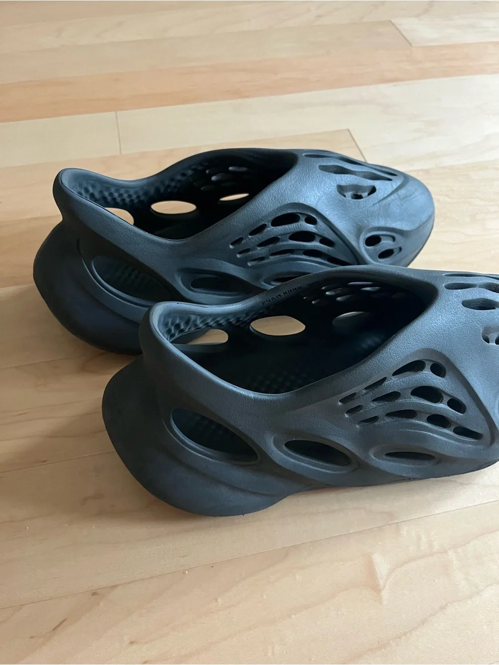 Yeezy foam Men's Black Foam men 9